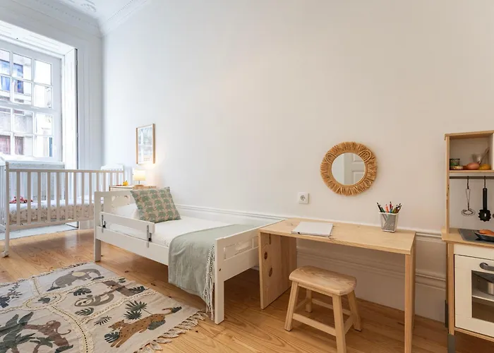 Alegria Rubi - Urban Oasis With Garden Villa