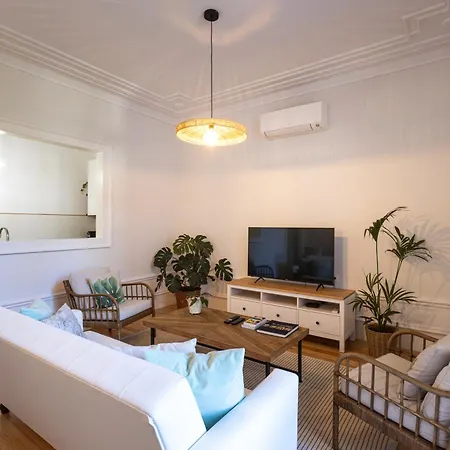 Alegria Rubi - Urban Oasis With Garden Porto