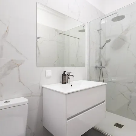 Alegria Rubi - Urban Oasis With Garden *