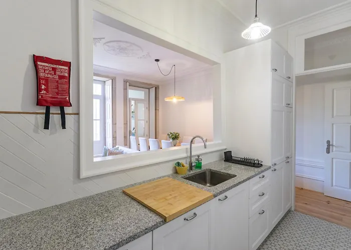 Vila Alegria Rubi - Urban Oasis With Garden