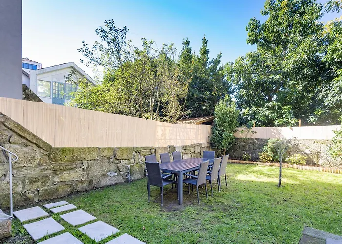 Vila Alegria Rubi - Urban Oasis With Garden