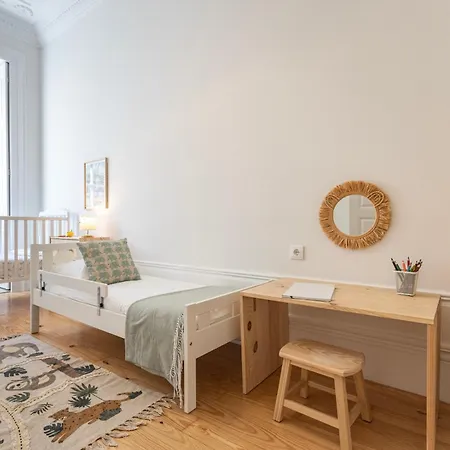 Alegria Rubi - Urban Oasis With Garden Villa